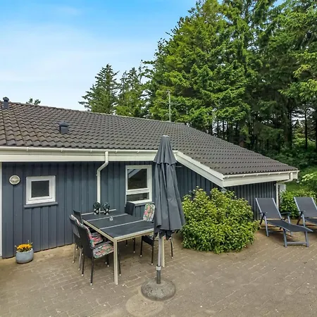 Aniki - 1-4km From The Sea By Interhome *